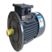 单相电机怎样确定那两根接电容？