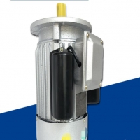 三相异步电性能耗制动是使用什么完成的？